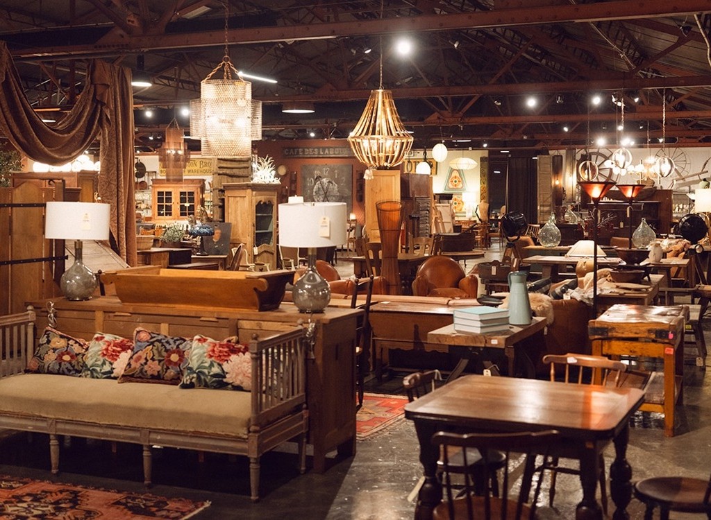 Archives Showroom